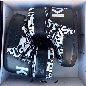 Brand new in box size 8 authentic Karl lager feld MOON BOOTS 🙌🏻🙌🏻🙌🏻
